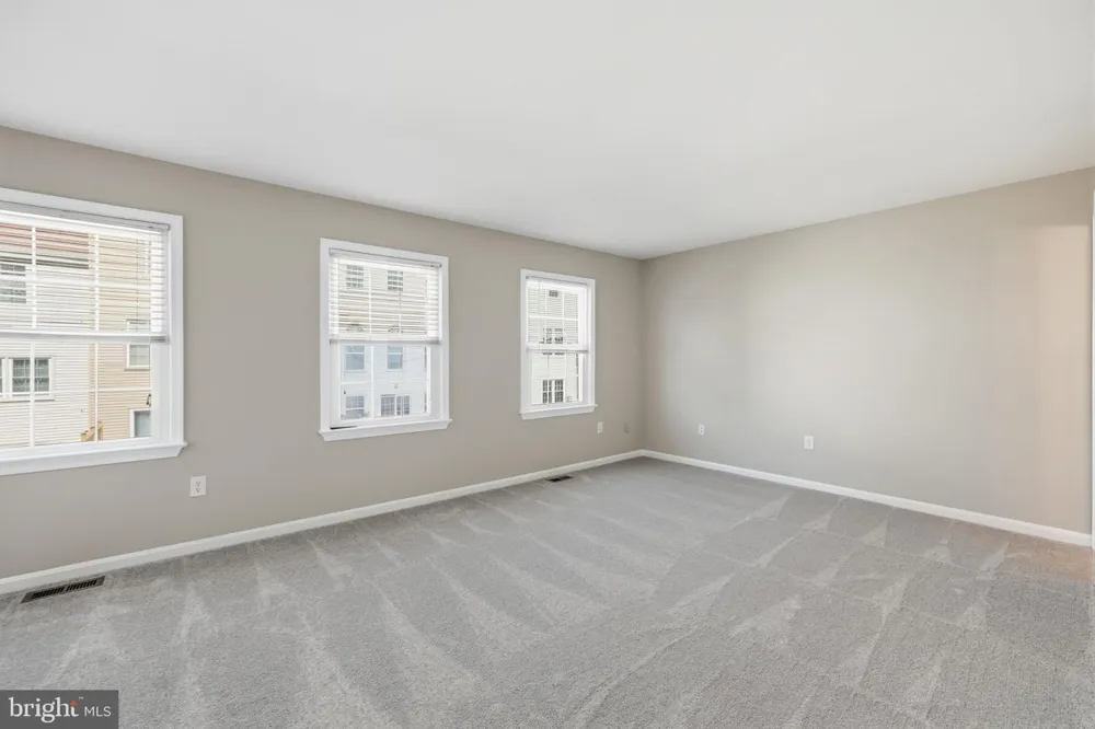 7978 REVENNA LANE Springfield, VA 22153