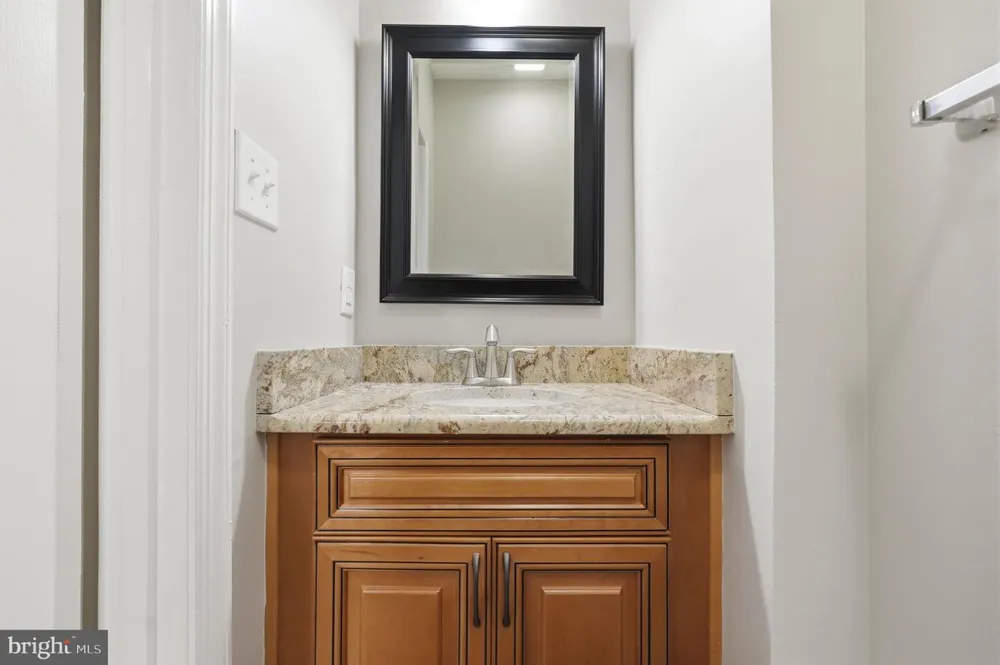 7978 REVENNA LANE Springfield, VA 22153