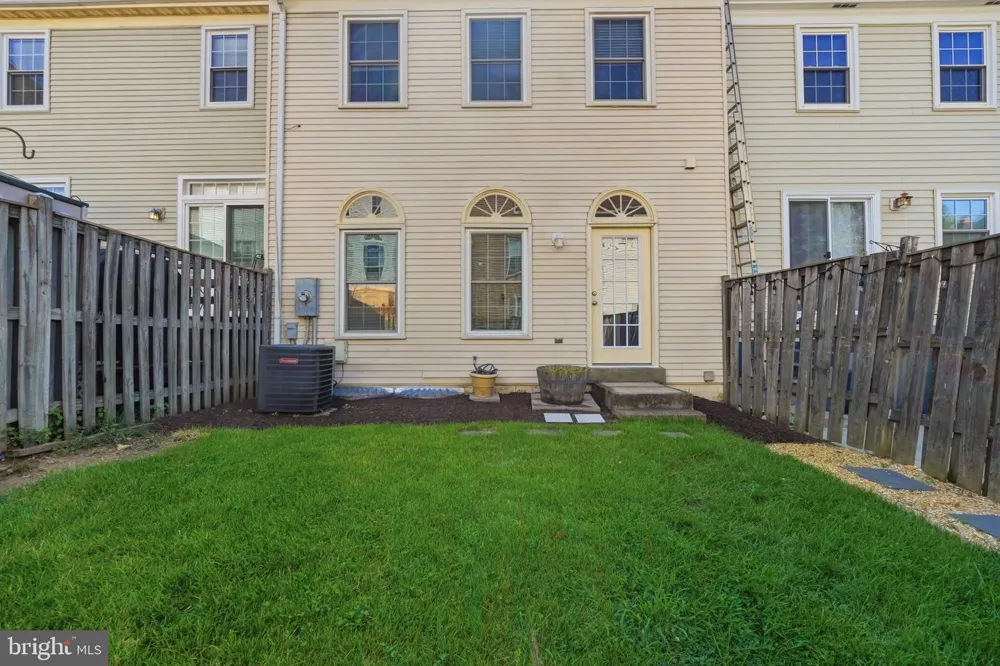 7978 REVENNA LANE Springfield, VA 22153
