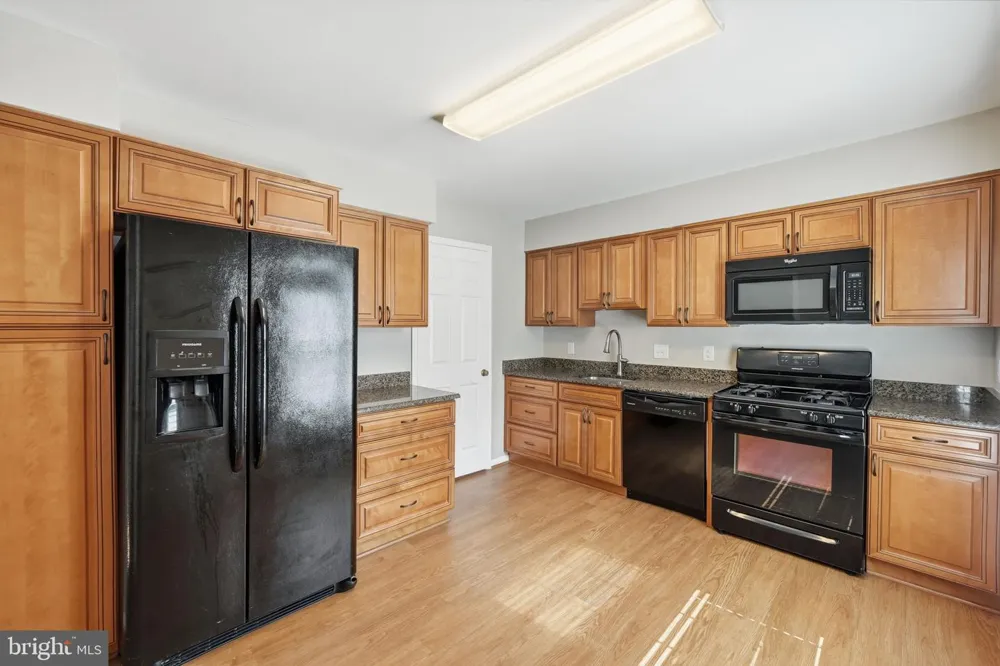 7978 REVENNA LANE Springfield, VA 22153