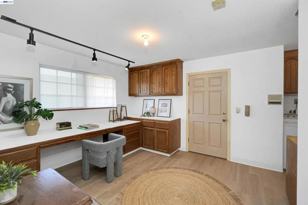 16989 Brierly Ct Castro Valley, CA 94546