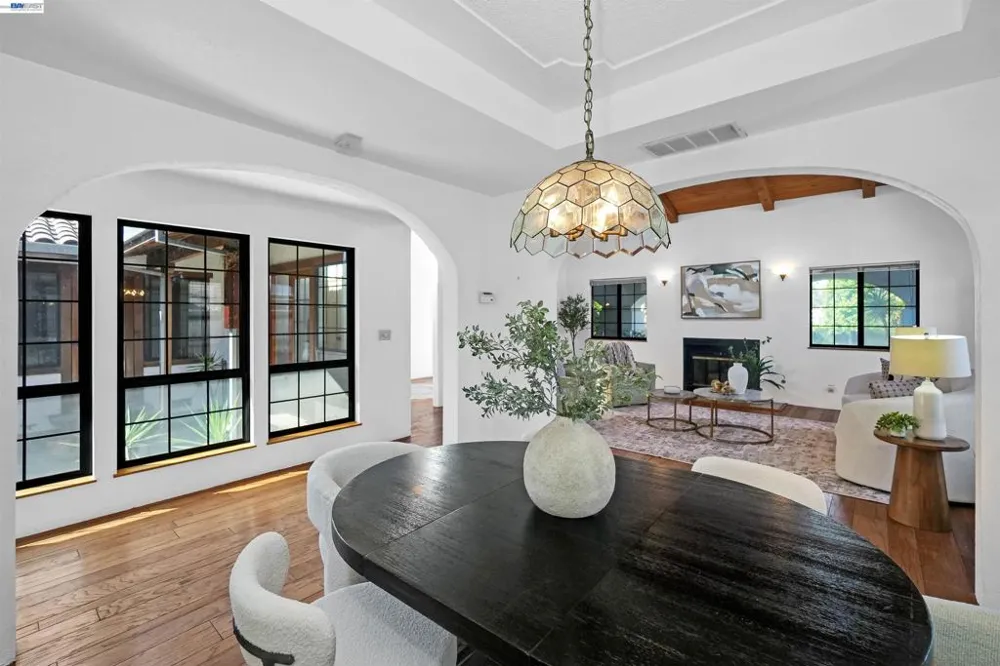 16989 Brierly Ct Castro Valley, CA 94546
