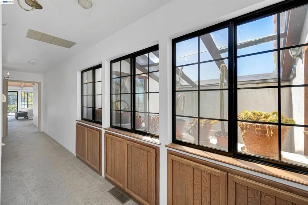 16989 Brierly Ct Castro Valley, CA 94546