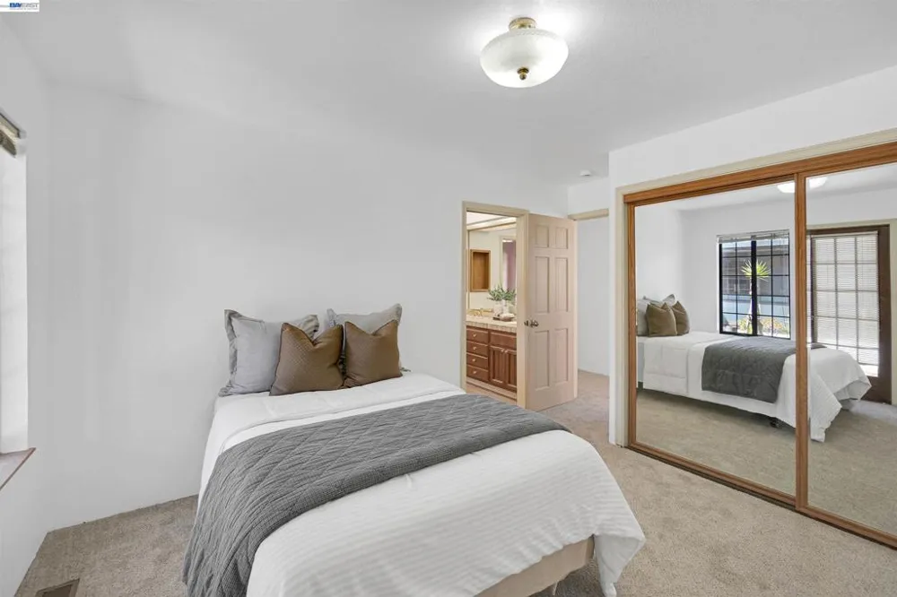 16989 Brierly Ct Castro Valley, CA 94546