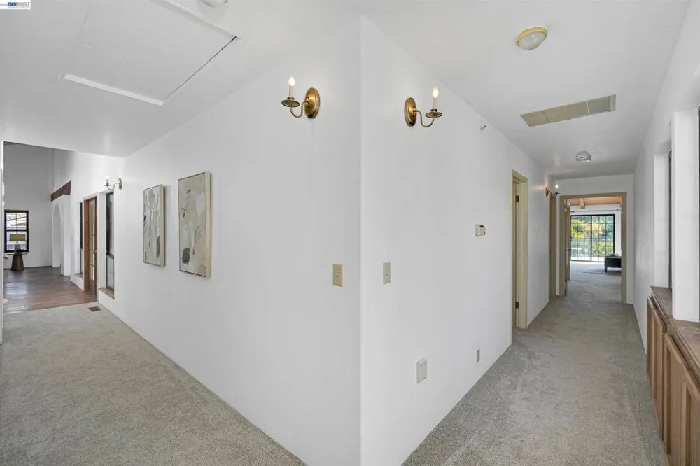 16989 Brierly Ct Castro Valley, CA 94546