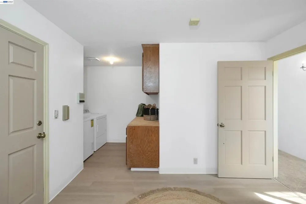 16989 Brierly Ct Castro Valley, CA 94546