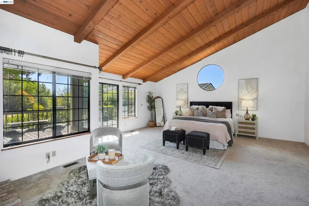 16989 Brierly Ct Castro Valley, CA 94546