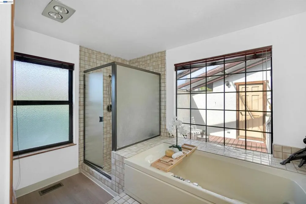 16989 Brierly Ct Castro Valley, CA 94546