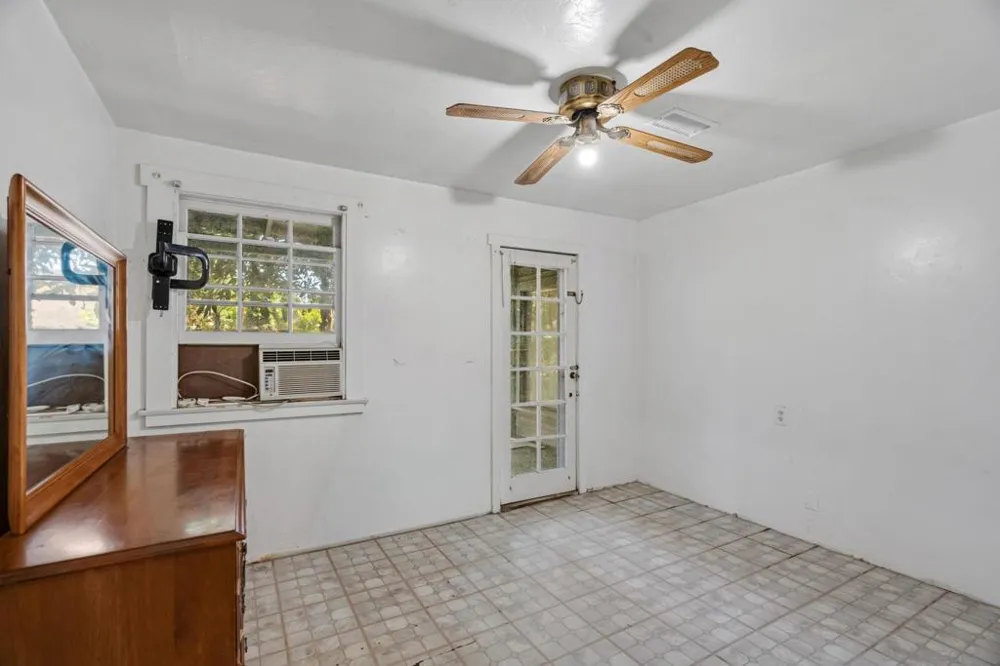 307 E Washington Ave El Cajon, CA 92020
