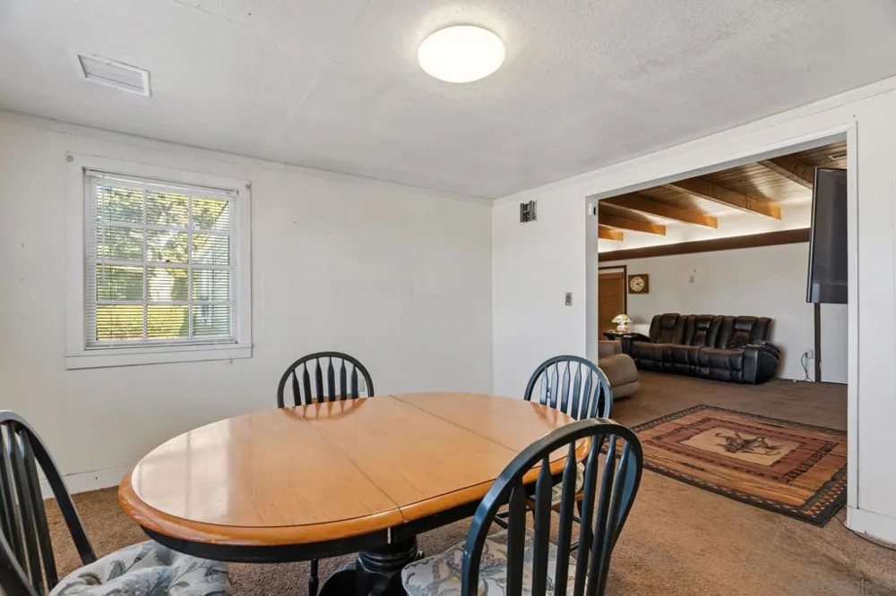 307 E Washington Ave El Cajon, CA 92020