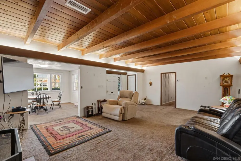 307 E Washington Ave El Cajon, CA 92020