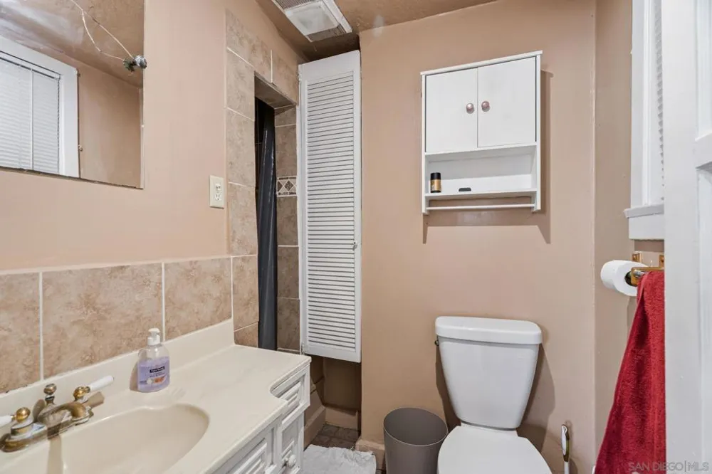 307 E Washington Ave El Cajon, CA 92020