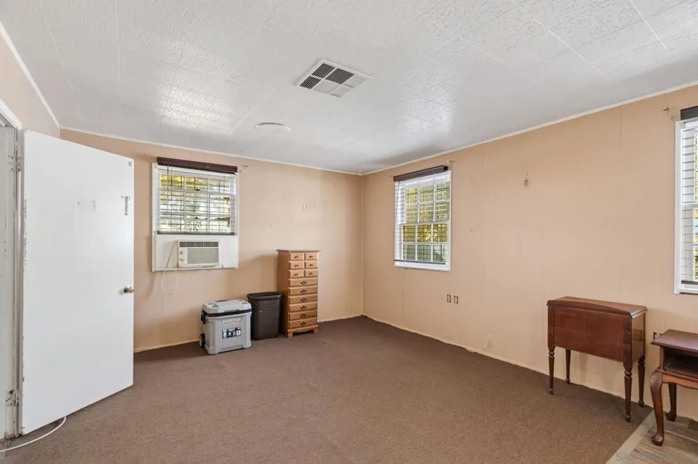 307 E Washington Ave El Cajon, CA 92020