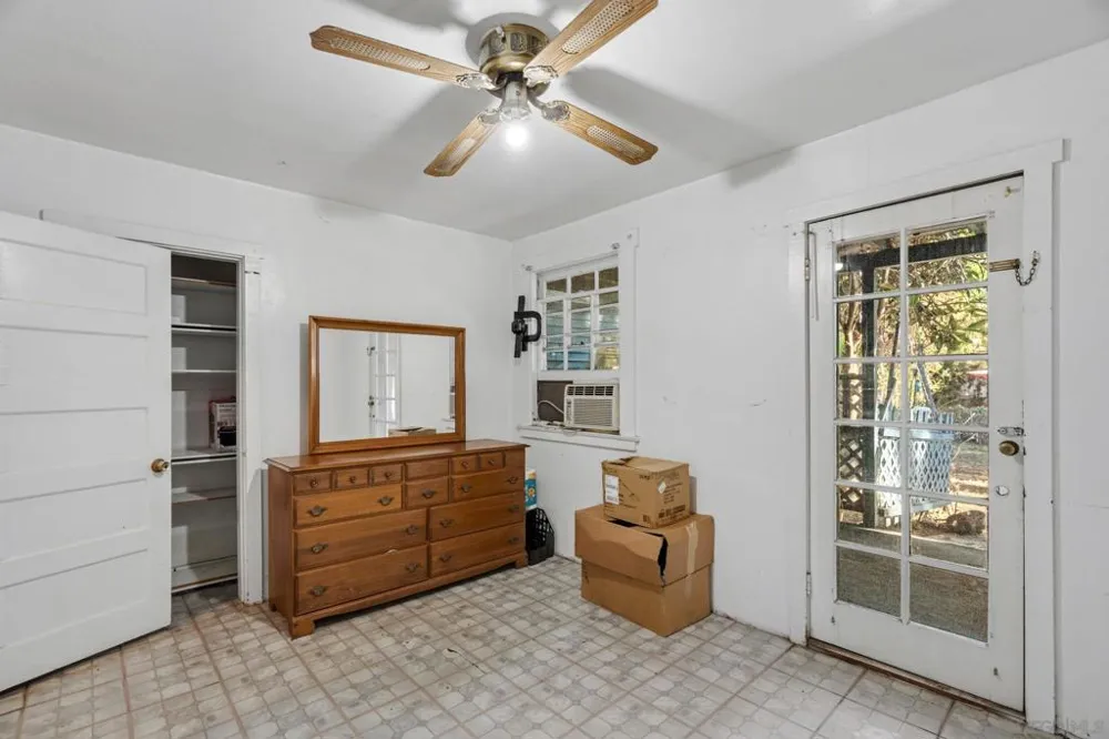 307 E Washington Ave El Cajon, CA 92020