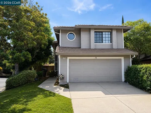 2262 Foxhill Dr