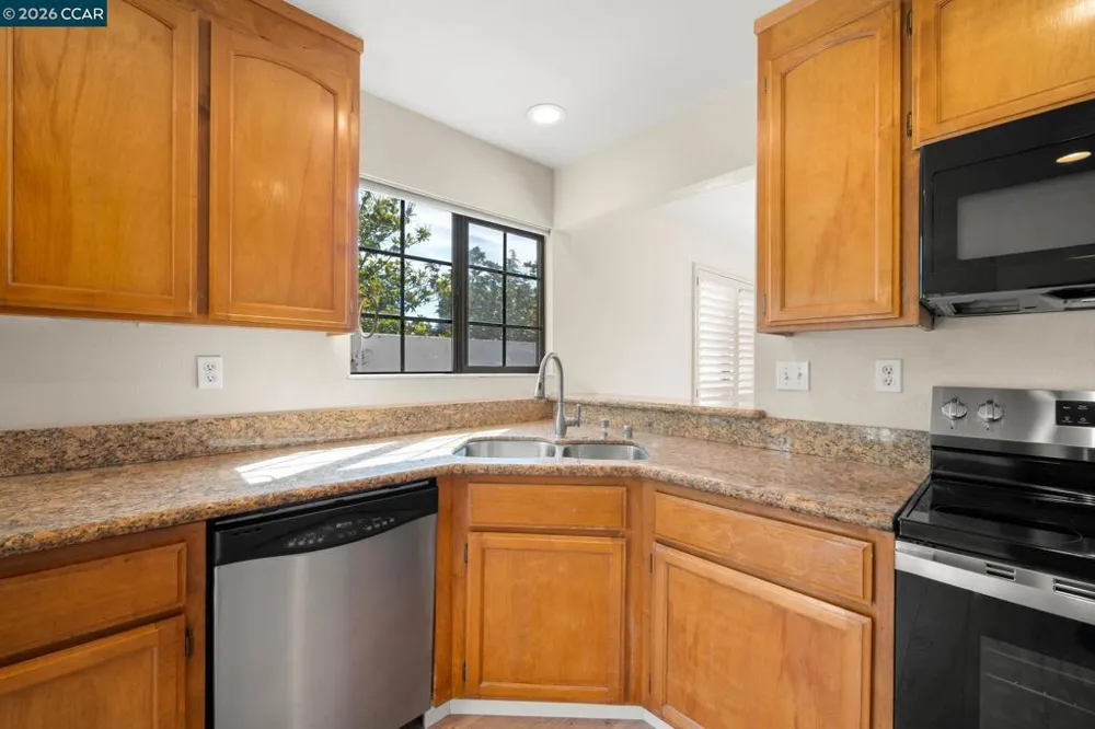 2262 Foxhill Dr Martinez, CA 94553