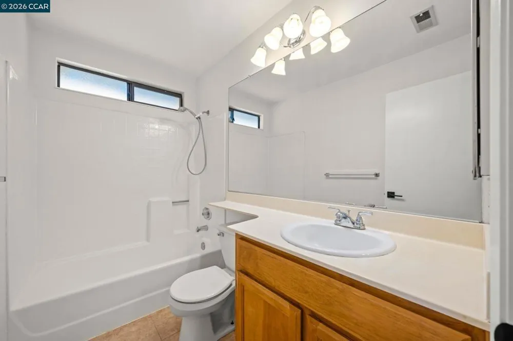 2262 Foxhill Dr Martinez, CA 94553