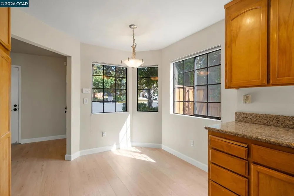2262 Foxhill Dr Martinez, CA 94553