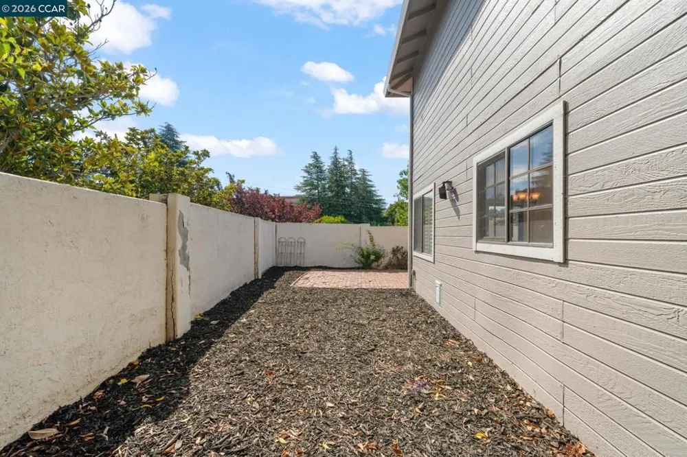 2262 Foxhill Dr Martinez, CA 94553