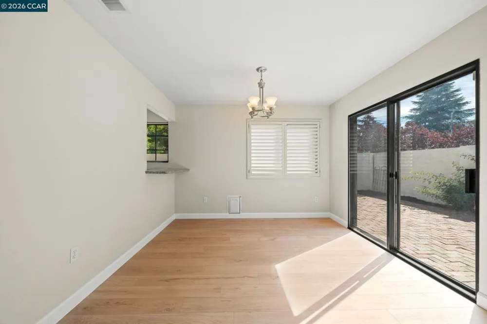 2262 Foxhill Dr Martinez, CA 94553
