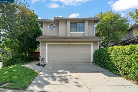 2262 Foxhill Dr