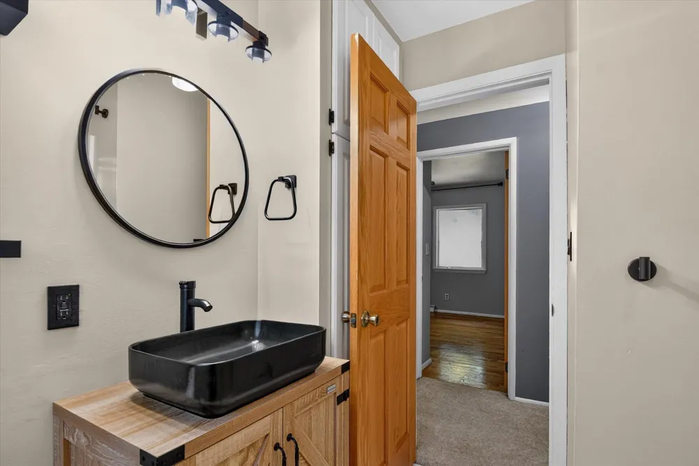 8929 Robinwood Court Jackson, MI 49201