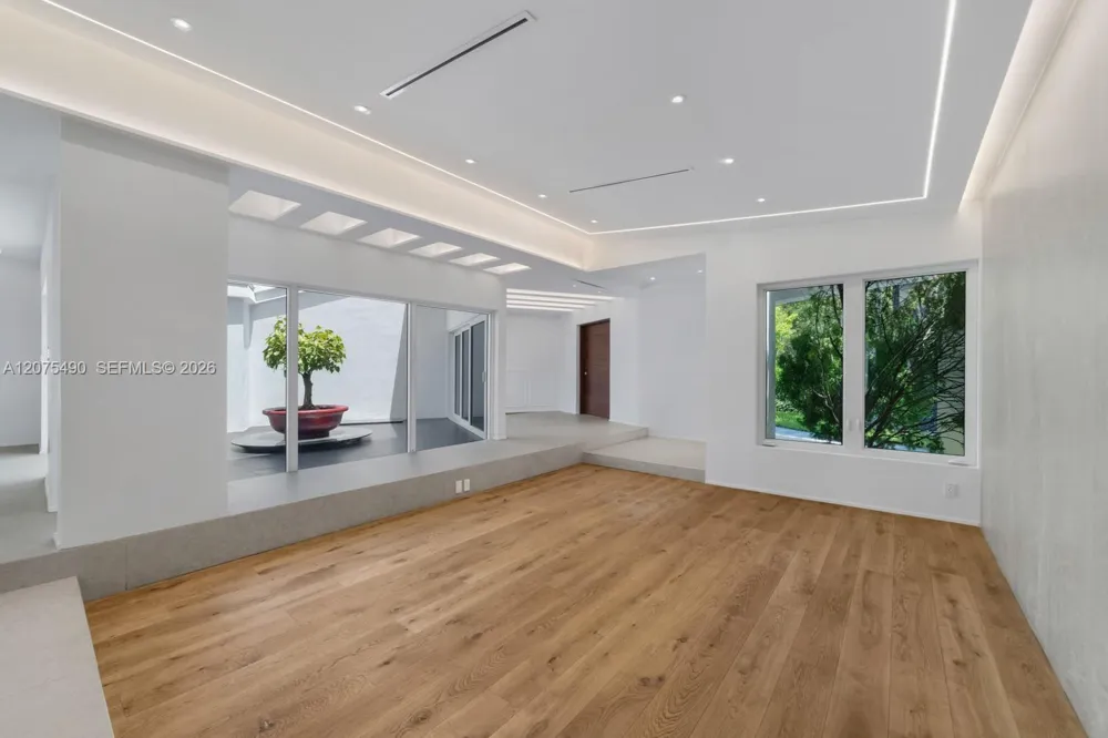 8150 Old Cutler Rd Coral Gables, FL 33143