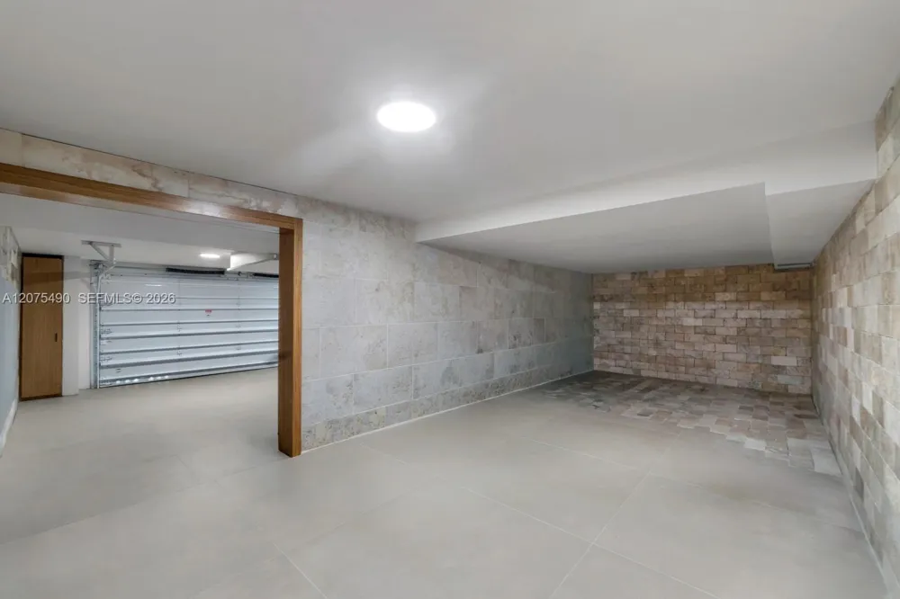 8150 Old Cutler Rd Coral Gables, FL 33143