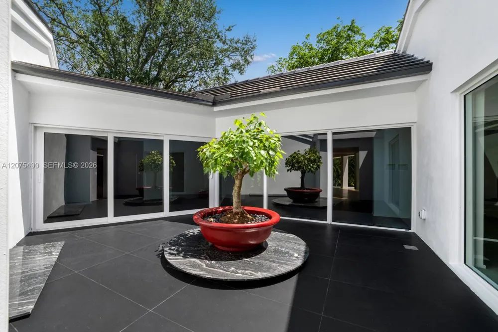 8150 Old Cutler Rd Coral Gables, FL 33143