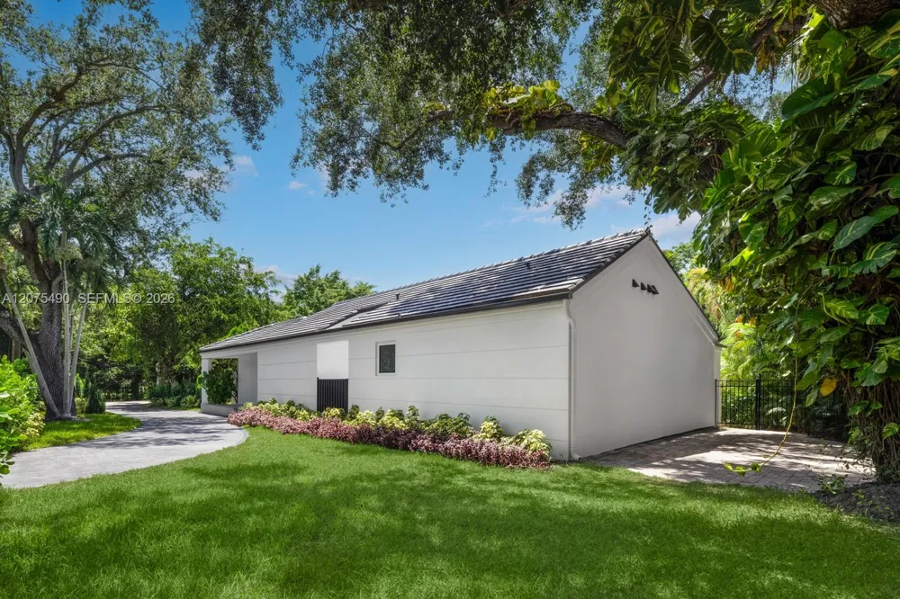8150 Old Cutler Rd Coral Gables, FL 33143