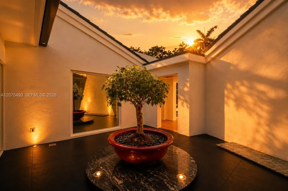 8150 Old Cutler Rd Coral Gables, FL 33143