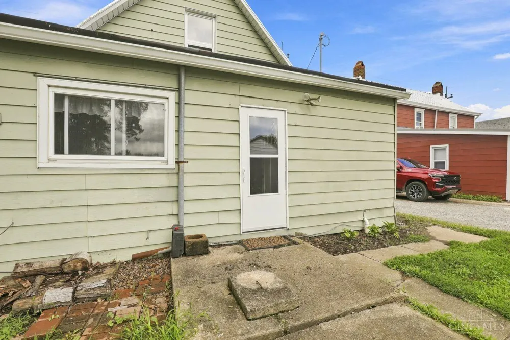 10100 St Rt 132 Pleasant Plain, OH 45142