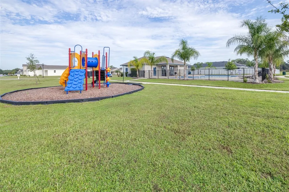 2081 GOLDEN BEAK DRIVE Eagle Lake, FL 33839