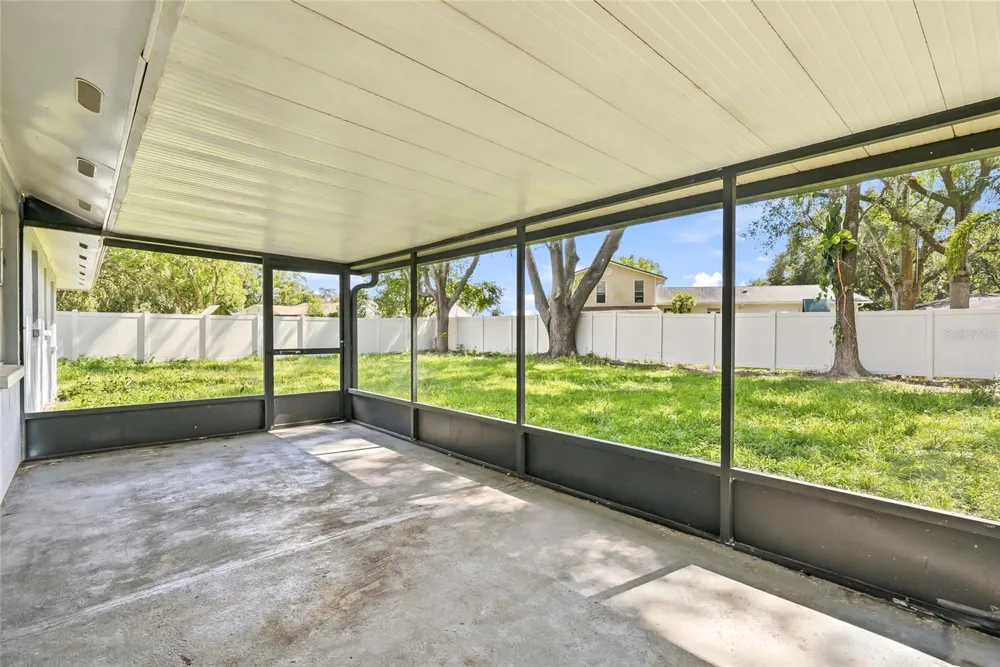 1123 FOGGY RIDGE PARKWAY Lutz, FL 33559
