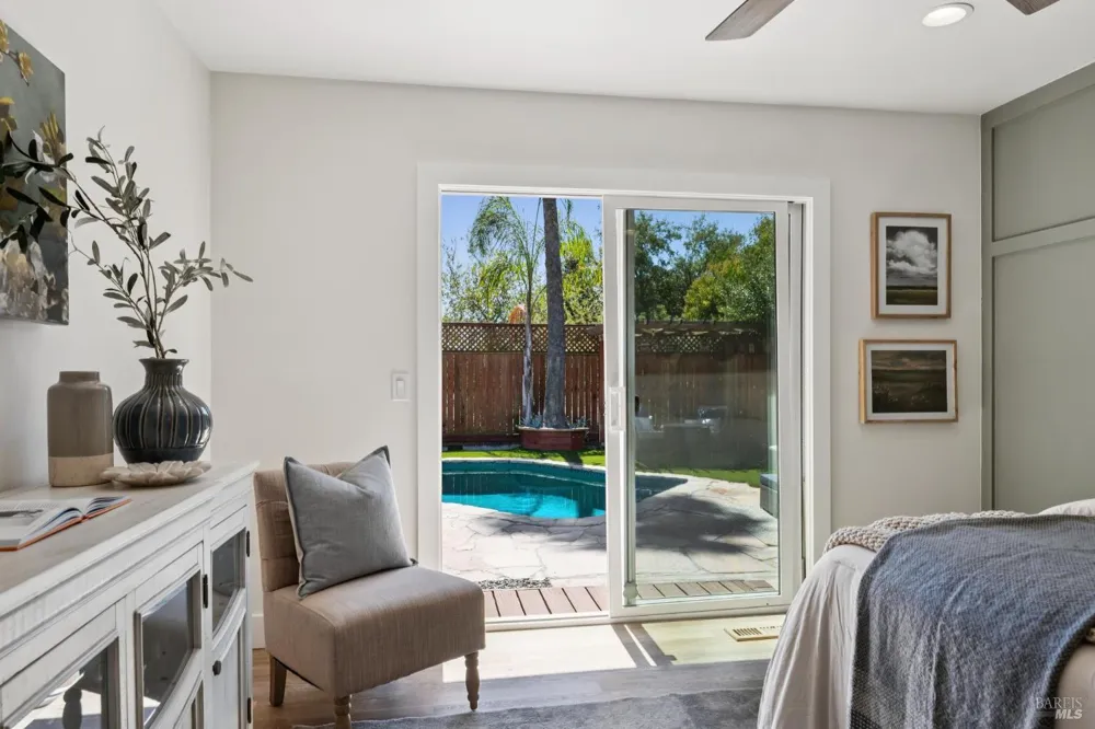 1549 Creekside Drive Petaluma, CA 94954