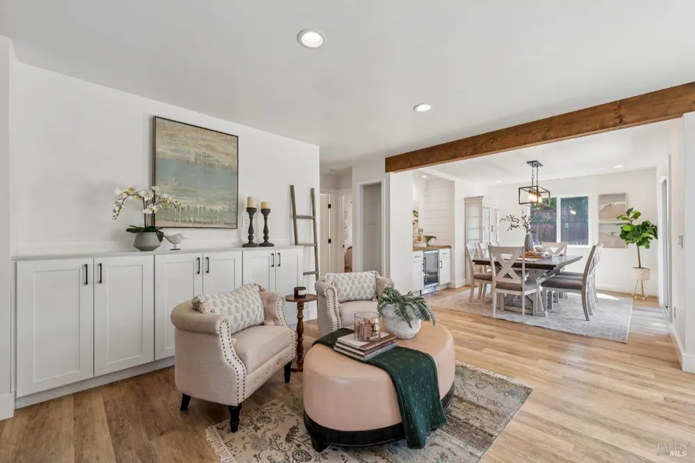 1549 Creekside Drive Petaluma, CA 94954