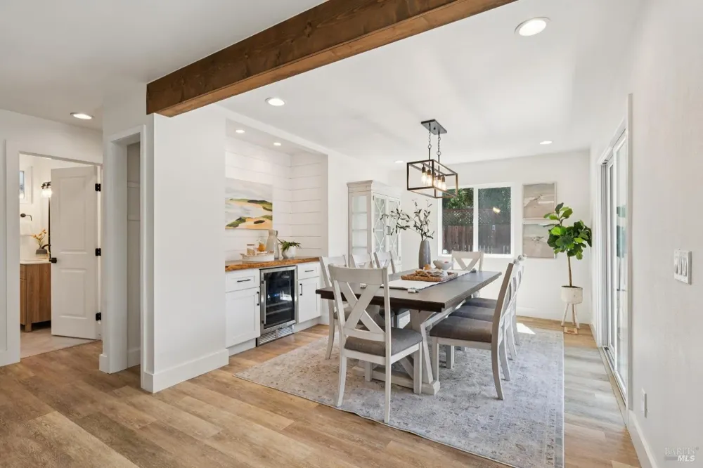 1549 Creekside Drive Petaluma, CA 94954