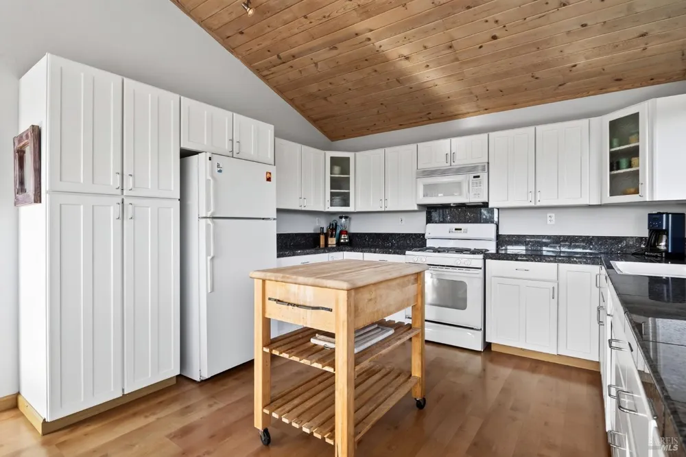226 White Tail The Sea Ranch, CA 95497
