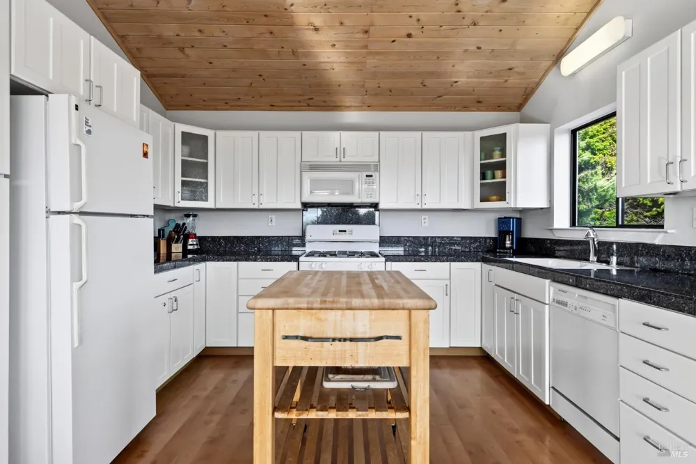 226 White Tail The Sea Ranch, CA 95497