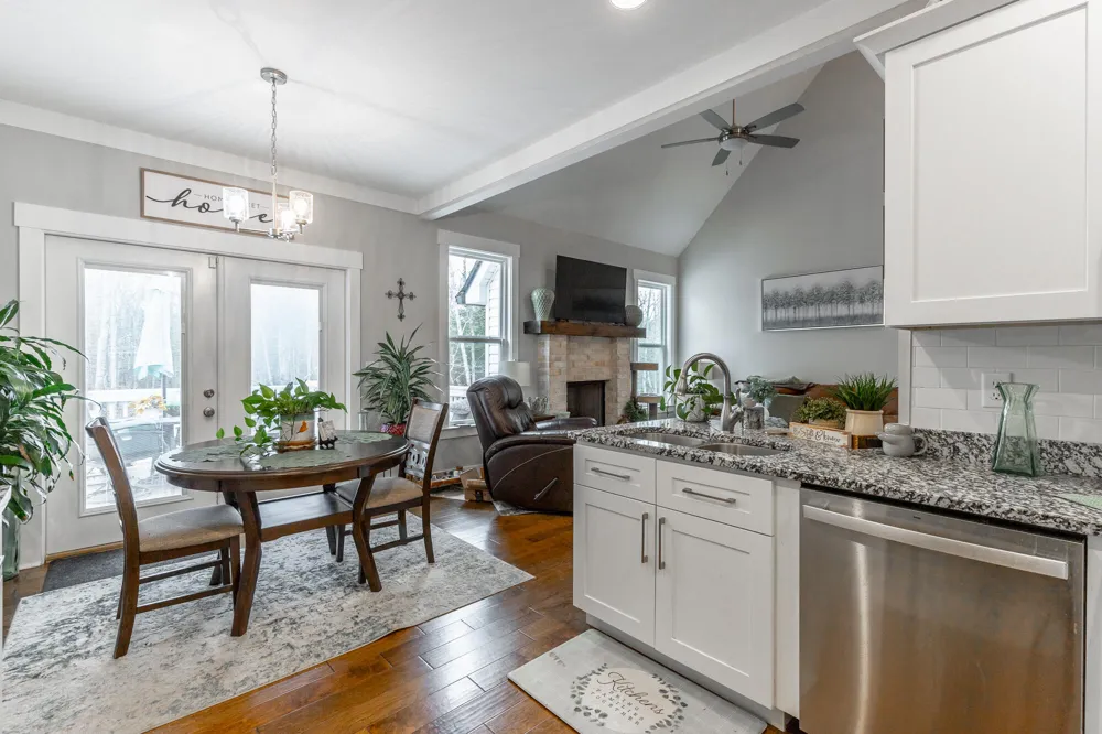 7273 Ron Road Ooltewah, TN 37363