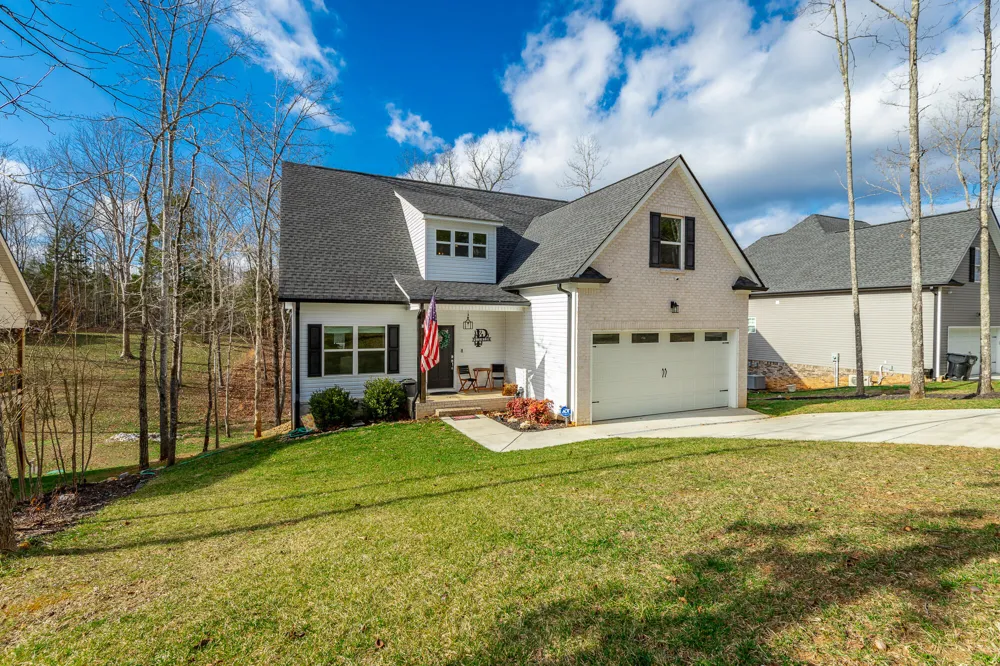 7273 Ron Road Ooltewah, TN 37363