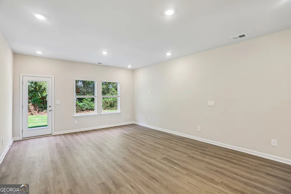 7856 Marie WAY Fairburn, GA 30213