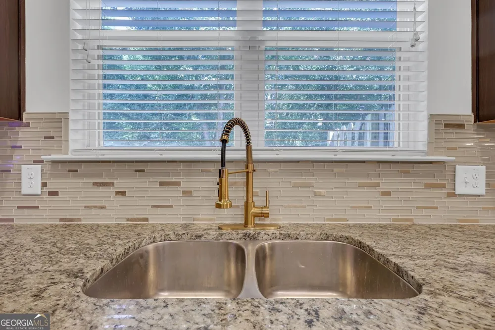 2662 Stonekey BND Lithonia, GA 30058