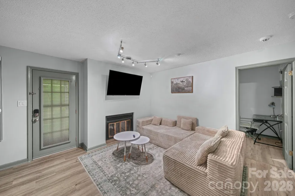 503 Gooseneck Drive #B2 Cary, NC 27513