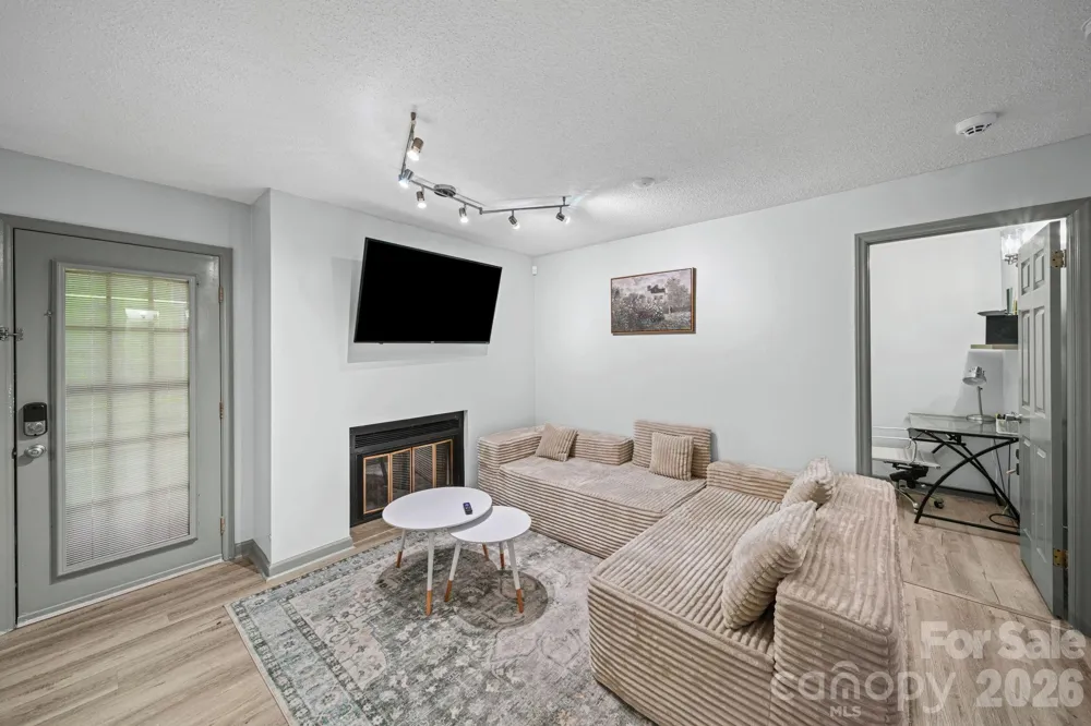 503 Gooseneck Drive #B2 Cary, NC 27513