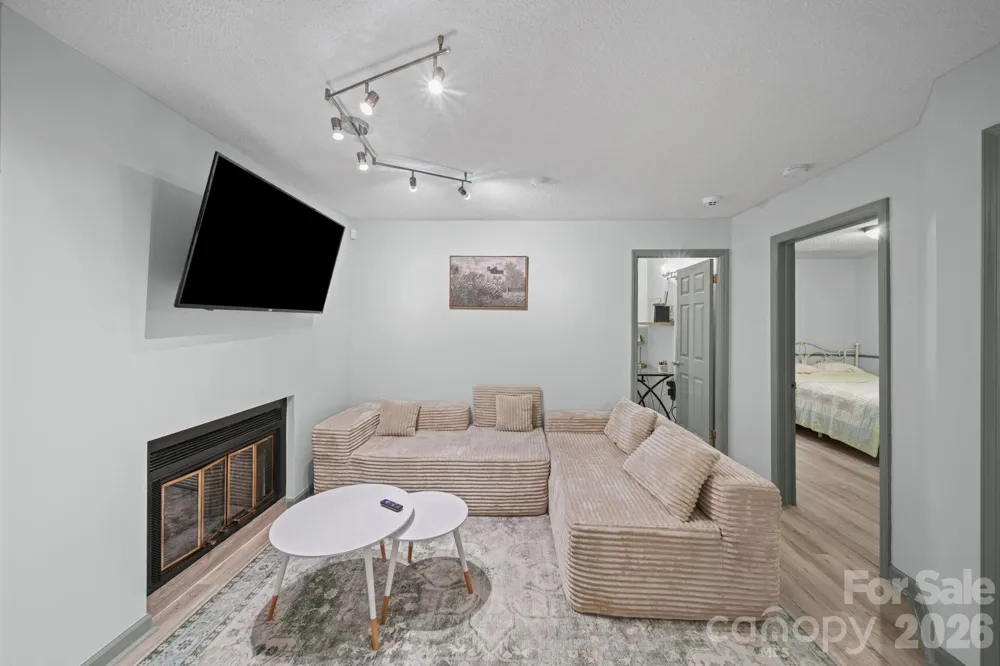 503 Gooseneck Drive #B2 Cary, NC 27513