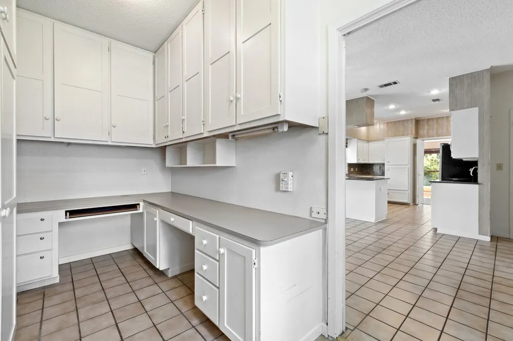 110 Blue Jay Drive Lakeway, TX 78734