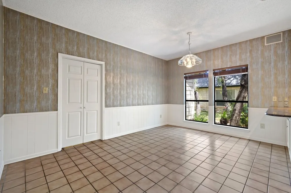 110 Blue Jay Drive Lakeway, TX 78734