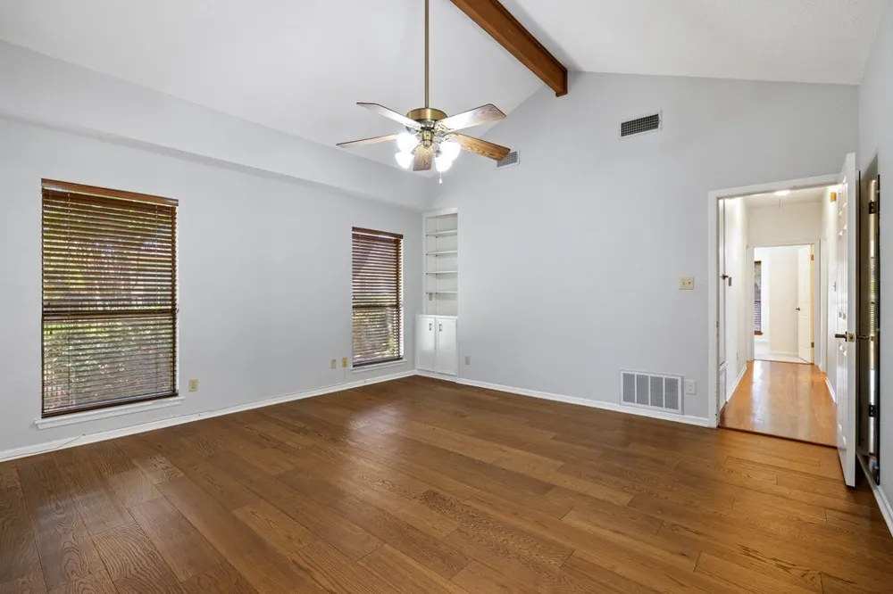 110 Blue Jay Drive Lakeway, TX 78734