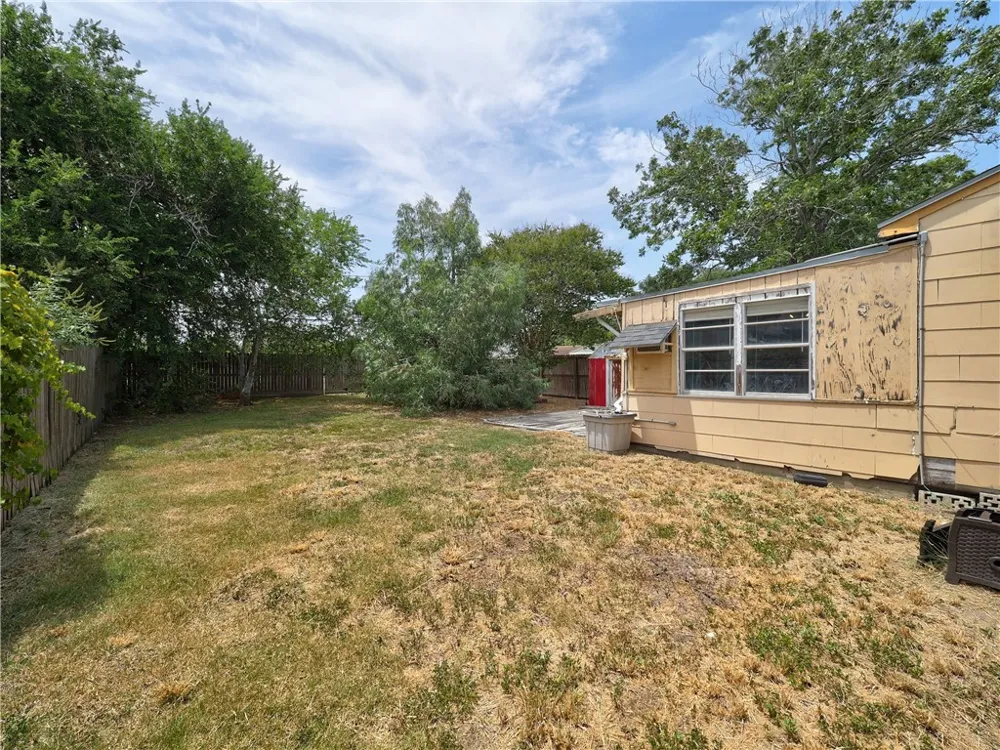 2821 Topeka Street Corpus Christi, TX 78404